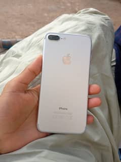 I phone 7plus 128 GB pta proved condition ap k samny h