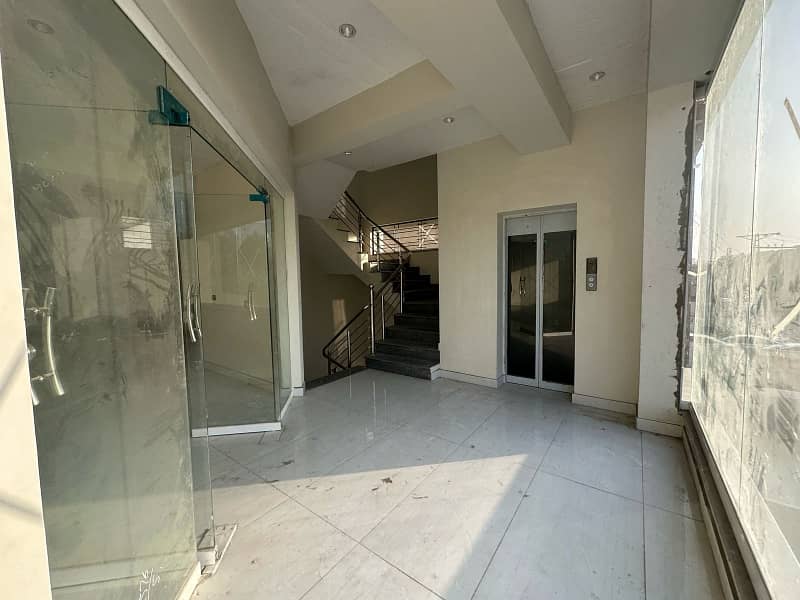 1 Kanal Beautiful Building Available For Rent 7