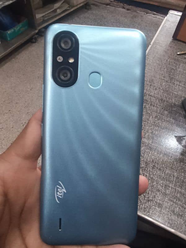 Itel A49,2/32. Good Condition. Front Glass Broken. 1