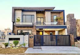 3 Years Installments Plan 10 Marla Brand New House For Sale In Park View City