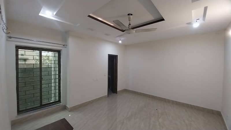 Spacious 2-Bedroom Upper Portion for Rent 4