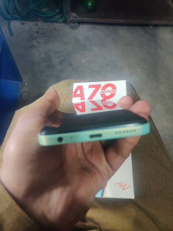 itel a70 4+8+128gb sath box ha chgar nhi ha 3