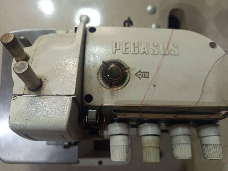 Pegasus M700 pico/overlock machine only head 1