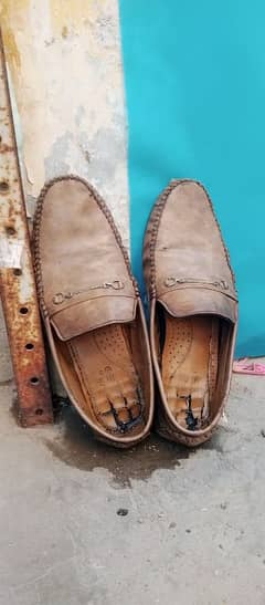 USED BROWN SHOES