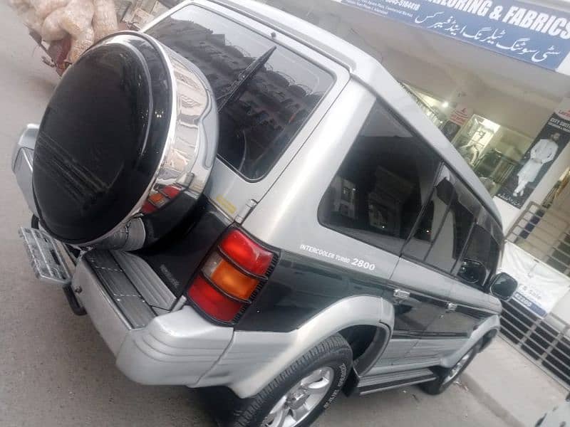 Mitsubishi Pajero 2008 1