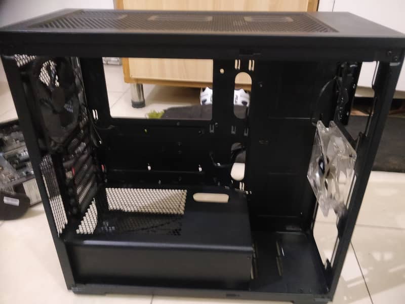 Custom Gaming PC | Ryzen 2700x | RTX 2060 | 16GB RAM | 4