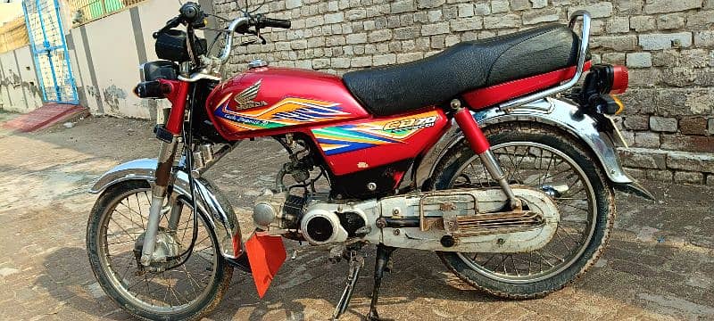 HONDA CD70 MOTORCYCLE MODEL 2020 4