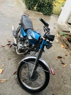 Honda 125 with complete file and original number plates