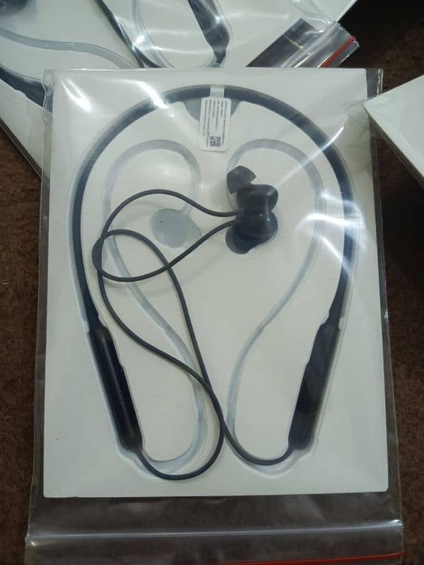 Oppo enco M31 wireless neckband available 1