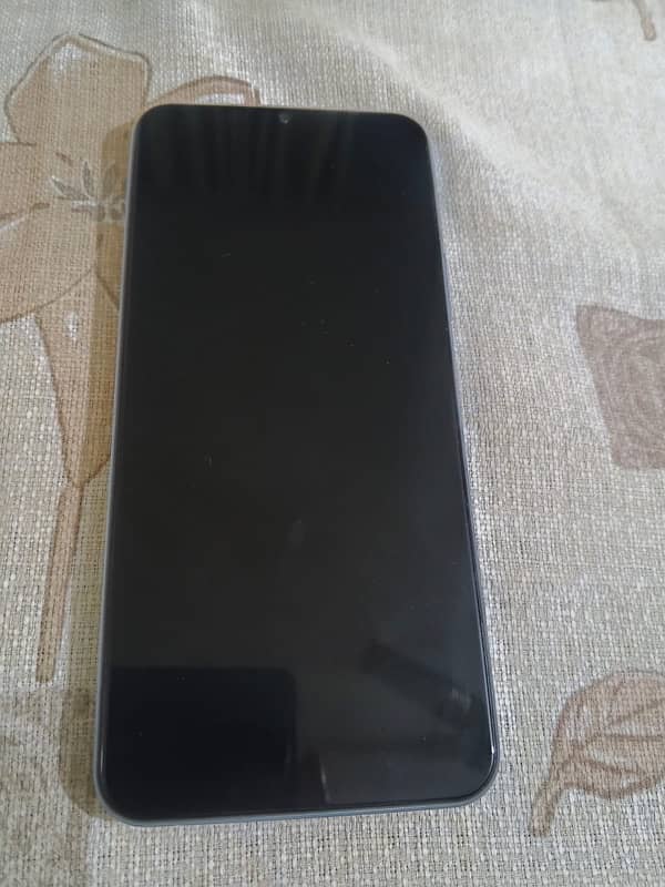 Vivo Y33s, 10/10 condition. 4