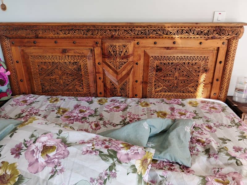 Swati wooden carved metal stidded king sized bed with 2 side tables 2