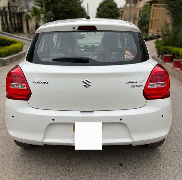 Suzuki Swift GLX CVT 2023 4