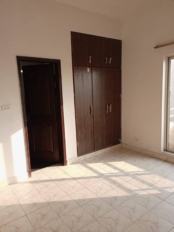 2 Bed Apartment For Rent In Askari 11 Sec C 7