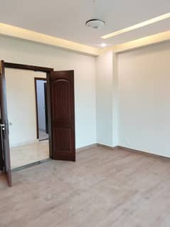 10 MARLA 3 BEDROOM APARTMENT FOR SALE IN ASKARI 11 LAHORE