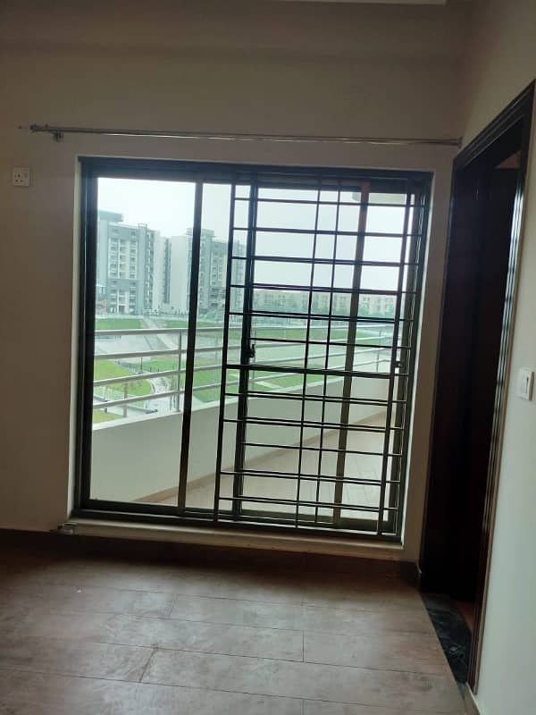 10 MARLA 3 BEDROOM APARTMENT FOR SALE IN ASKARI 11 LAHORE 3