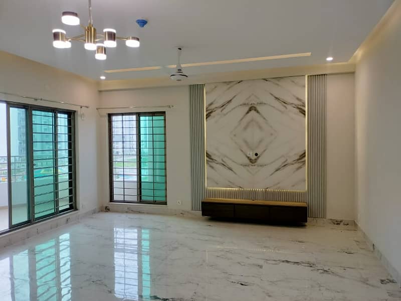 10 MARLA 3 BEDROOM APARTMENT FOR RENT IN ASKARI -11 LAHORE. 1