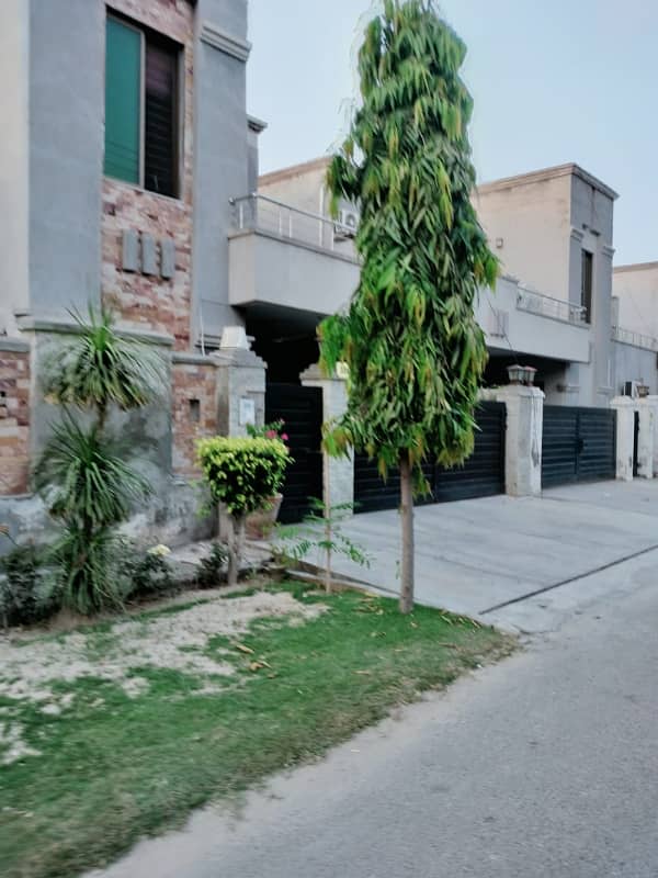 11 MARLA 4 BEDROOM APARTMENT FOR SALE IN ASKARI 11 LAHORE 0