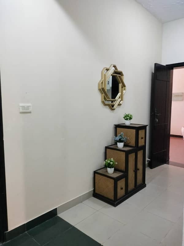 5 MARLA 2 BEDROOMS APARTMENT FOR RENT IN ASKARI 11 SEC C 6