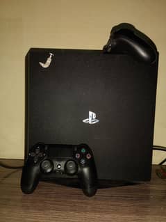 PS 4 PRO 1 TB