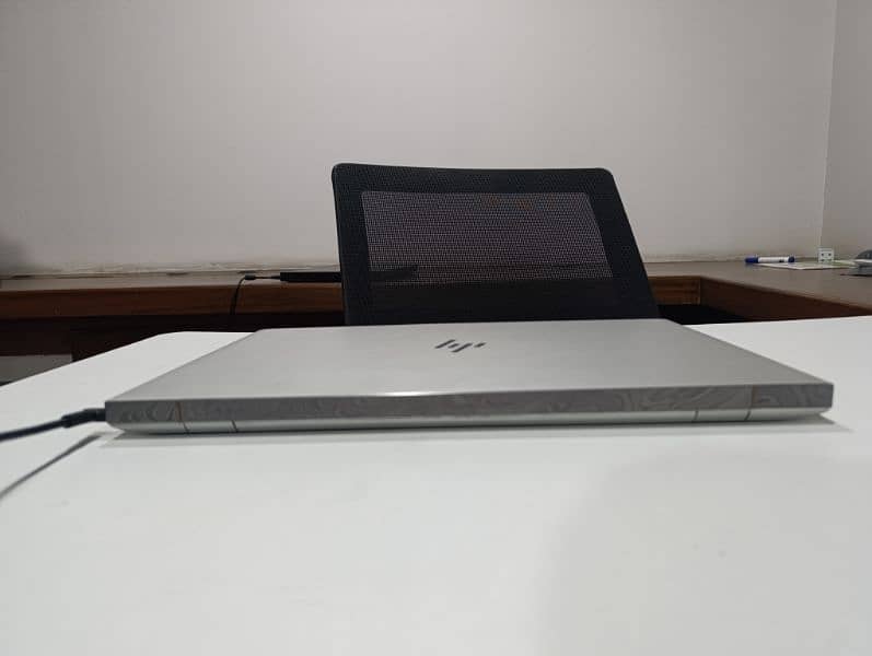 HP ENVY 17, Intel Core i7 8th Gen (16/512GB SSD) 4