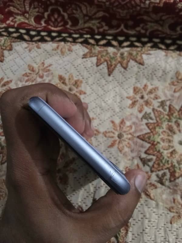 iphone 11 64Gb Non Pta Jv 6