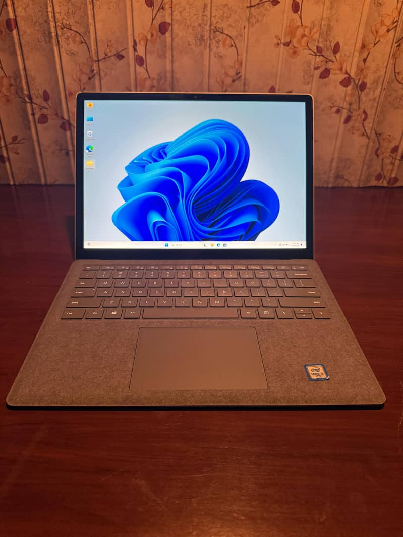 NEW Surface Laptop 3 - 10th Gen (03354400115) 0