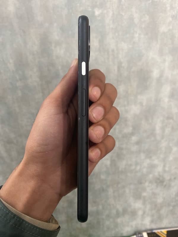 Google pixel 4 XL non PTA for sale in lush condition 6