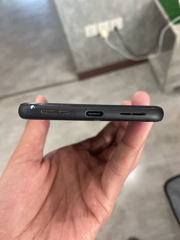 Google pixel 4 XL non PTA for sale in lush condition 7