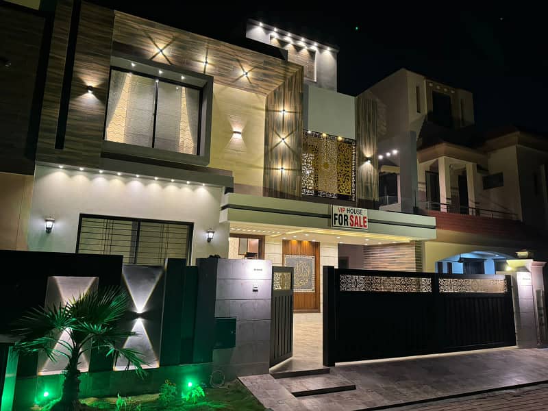 10 MARLA MODERN DESIGN HOUSE FOR SALE VERY GOOD LOCATION OWNER NEEDY 3