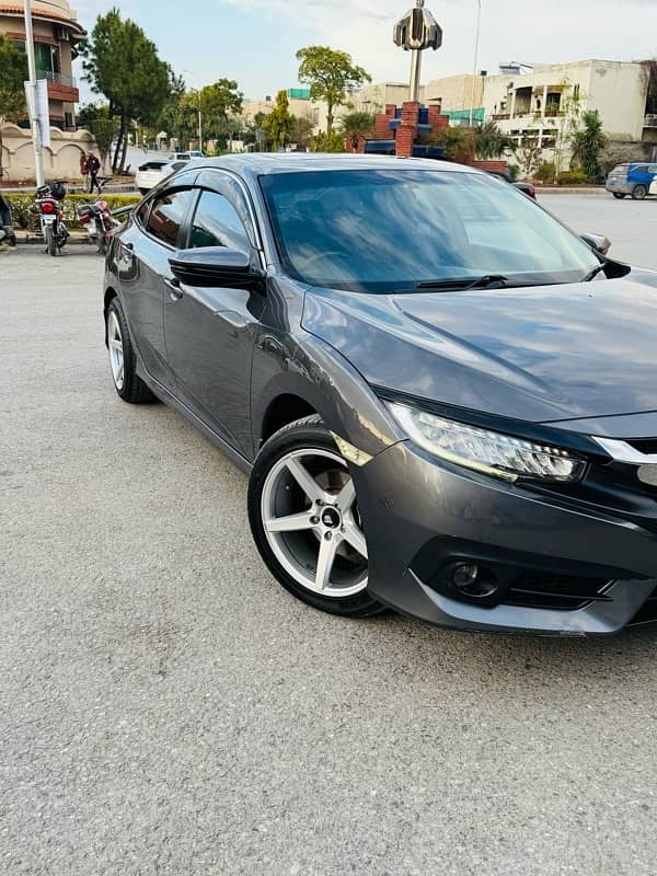 Honda Civic Oriel 2019 4