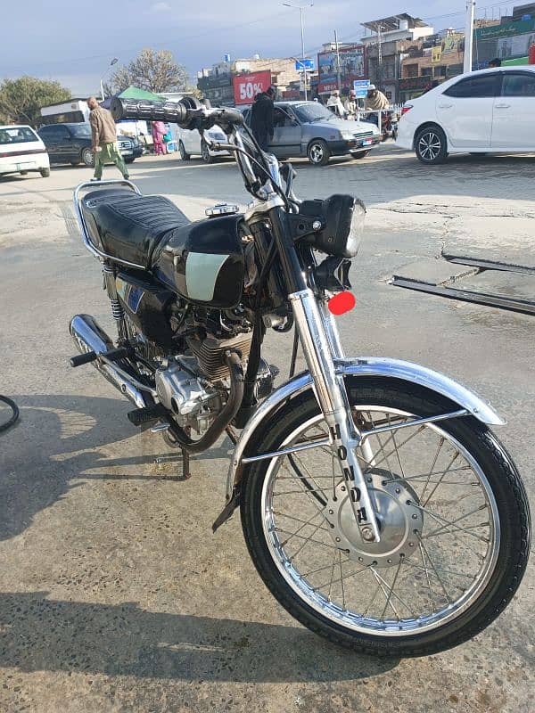 Urgent sale honda 125 1