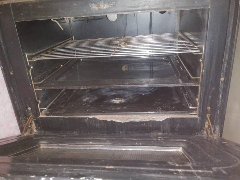 Nasgas cooking range/oven in good condition 2