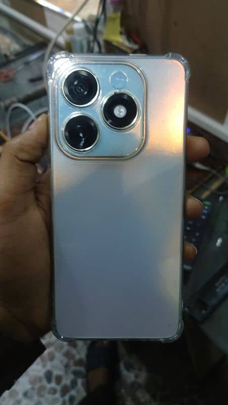 tecno spark 20 8/256 with box Exchange possible 3