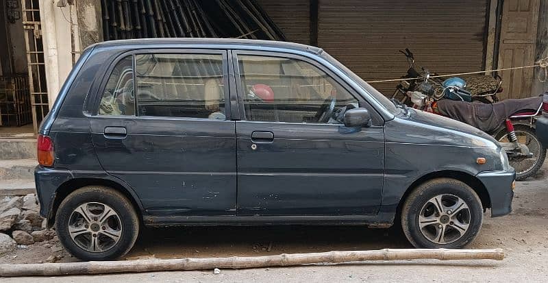 Daihatsu Cuore 2010 3