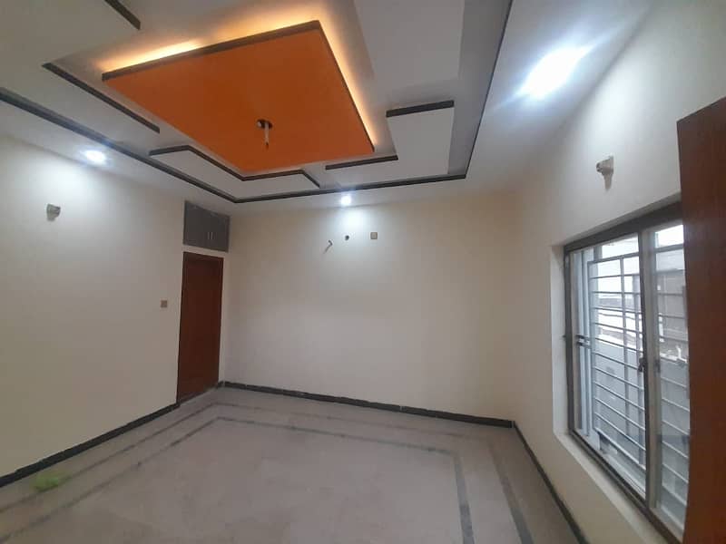 5.5 Marla Triple Storey House Available For Sale In Lalazar2 7