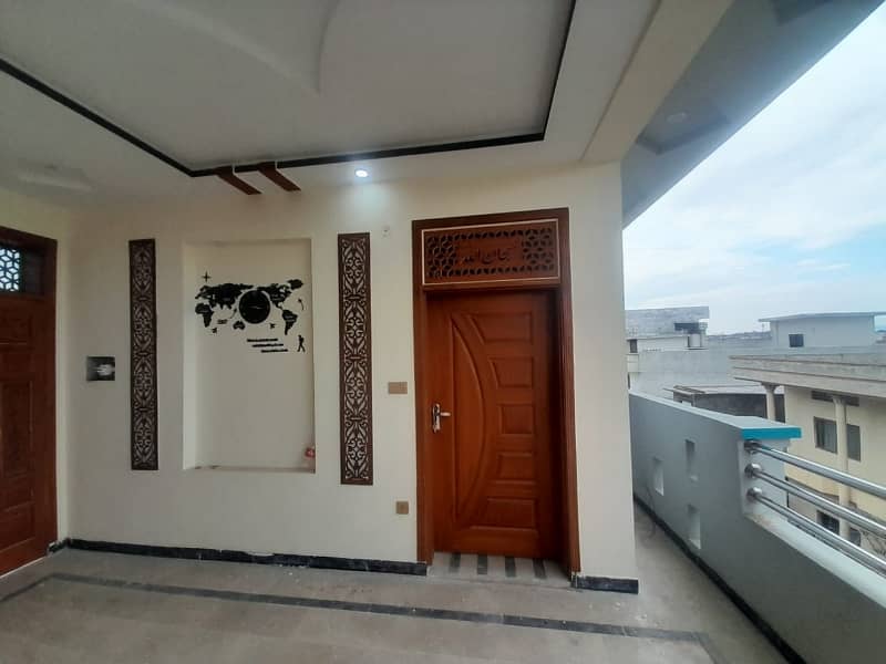 5.5 Marla Triple Storey House Available For Sale In Lalazar2 18