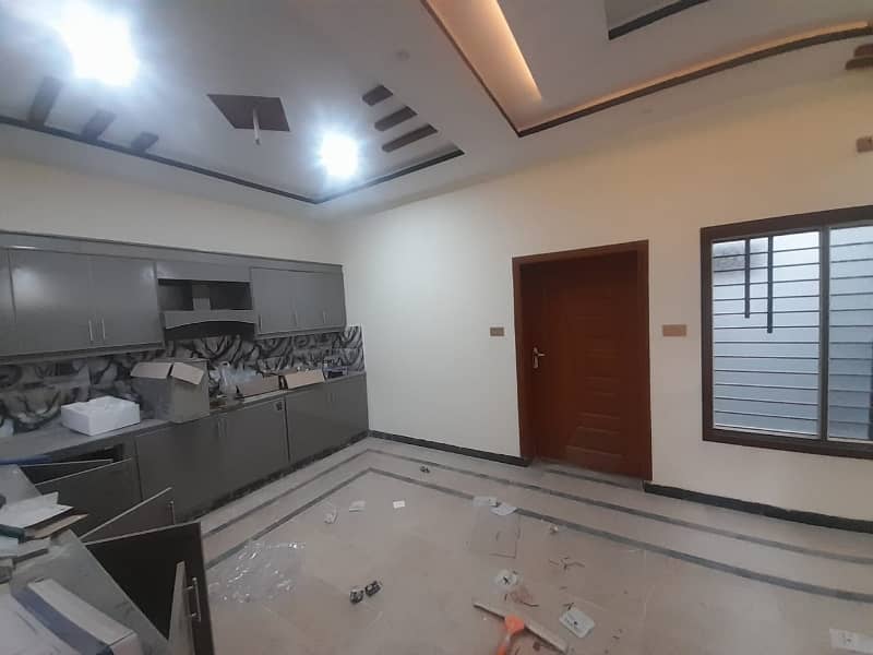 5.5 Marla Triple Storey House Available For Sale In Lalazar2 23