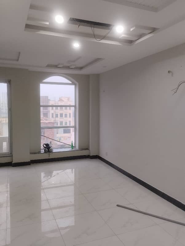 1 Bed Like A New Non Furnish Flat Available For Rent In The Heart Of Bahria Town Lahore 0