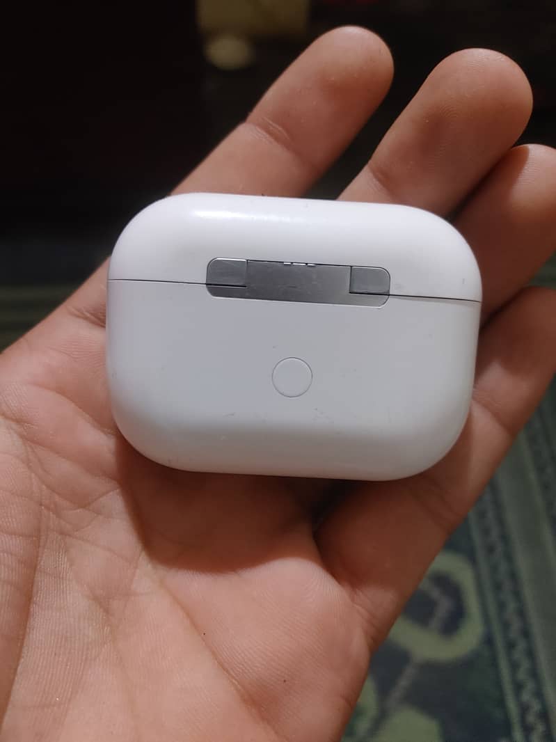 AIRPODS FOR SALE 4