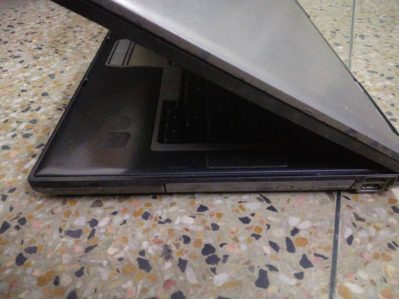 Dell latitude D830 Intel core 2 Dou 3