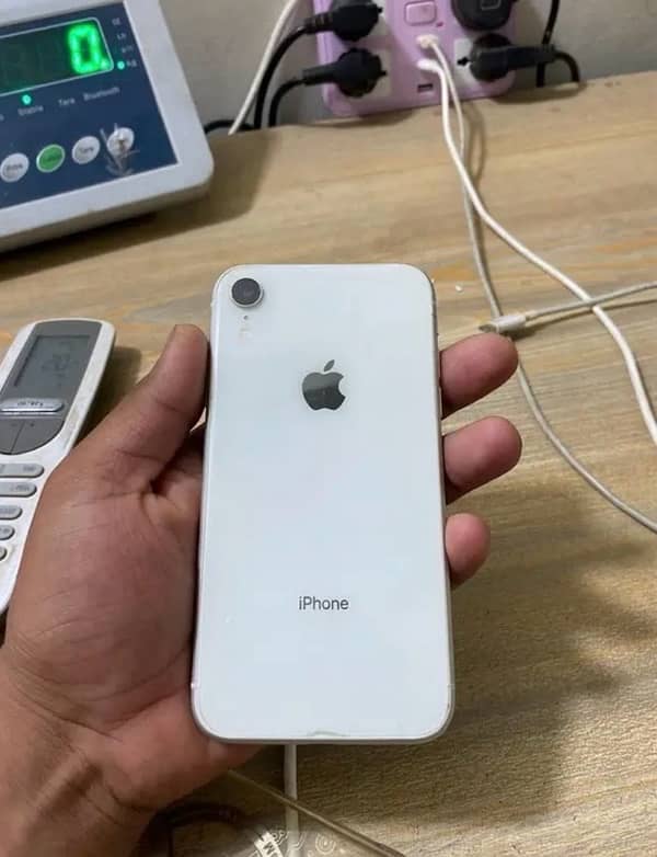 IPHONE XR 10/10 95 health waterpack 0