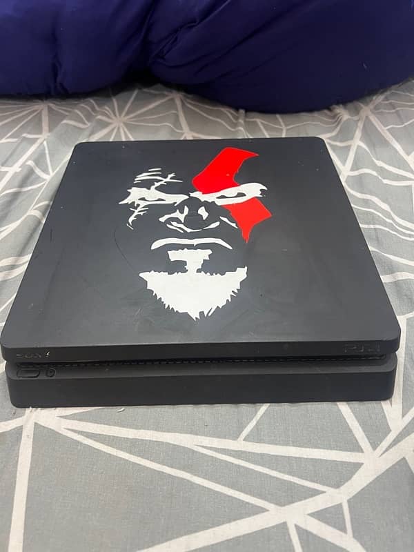 PS4 in Great Condition Without Box 2