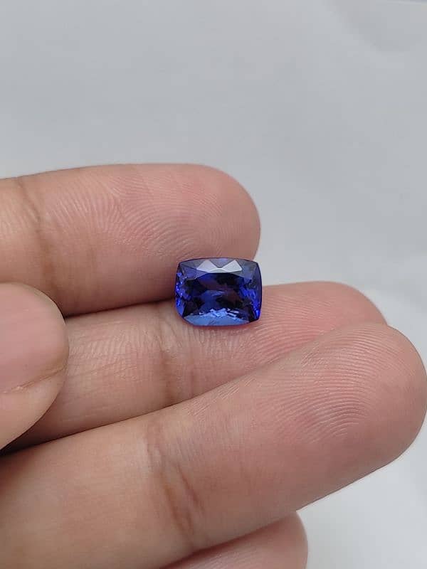 Natural Tanzanite stone 3.05 carat Lab Certified 2