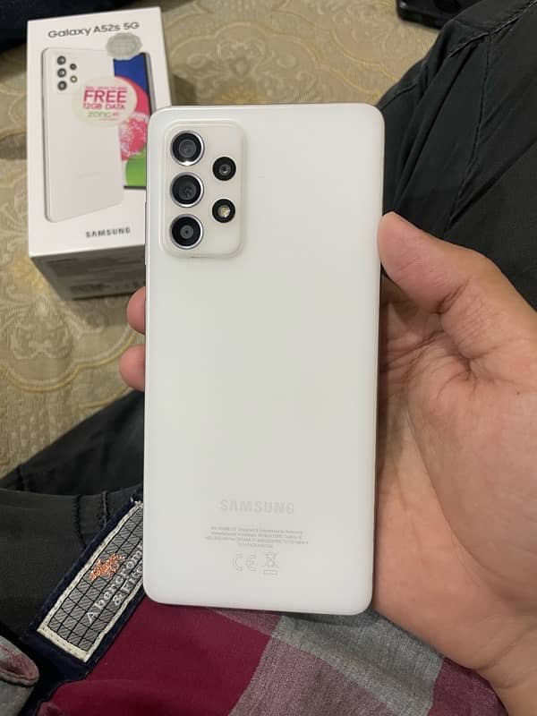 samsung a52s 5g with box 0