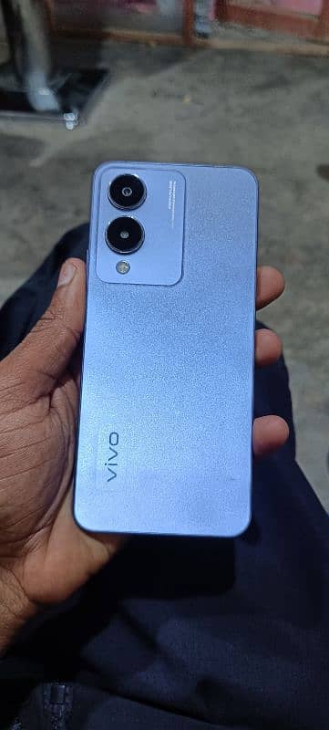 Vivo. Y17s 1