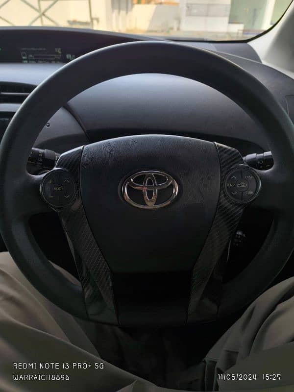 Toyota Prius 2017 4