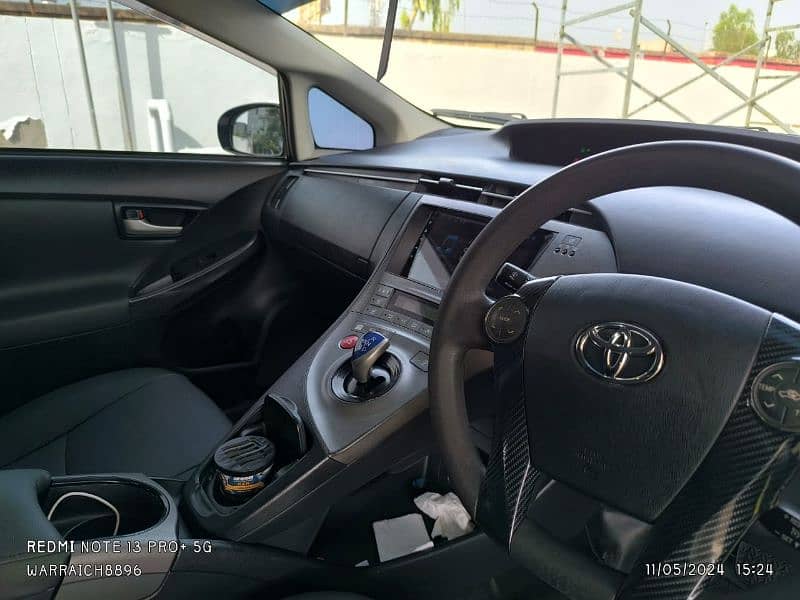 Toyota Prius 2017 18