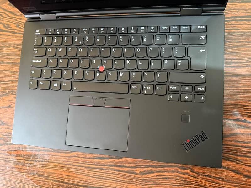 Lenovo Thinkpad X1 Yoga ( x360 Pen and Touch Display ) 9