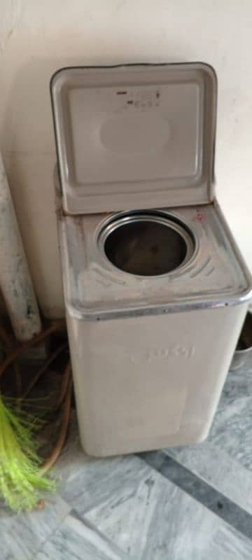 Indus Dryer Machine Available For Sale With Good Condition! 1