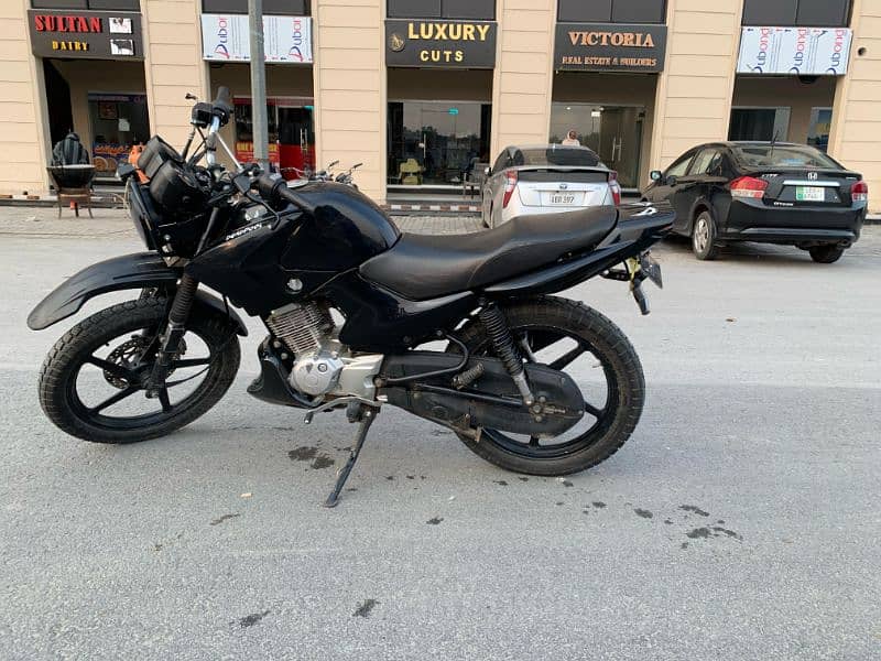 Yamaha Ybr 125g (model 2019B) total genuine 3